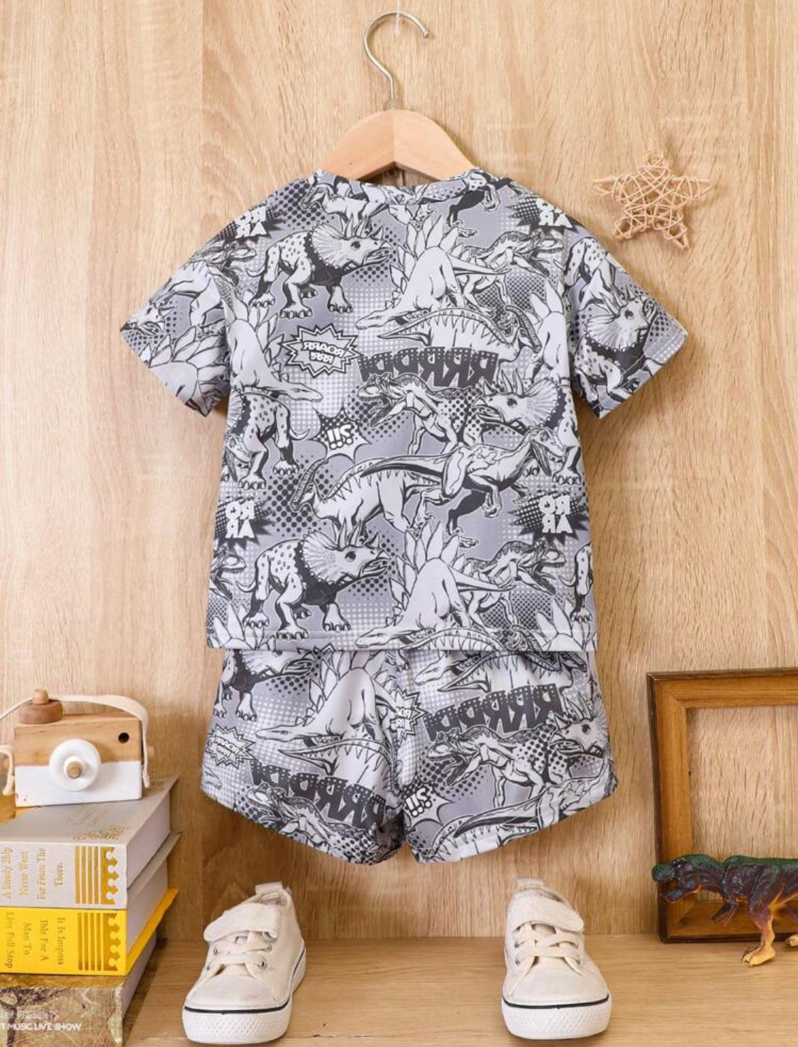 SHEIN Baby boy Dinosaur & letter graphic tee and shorts