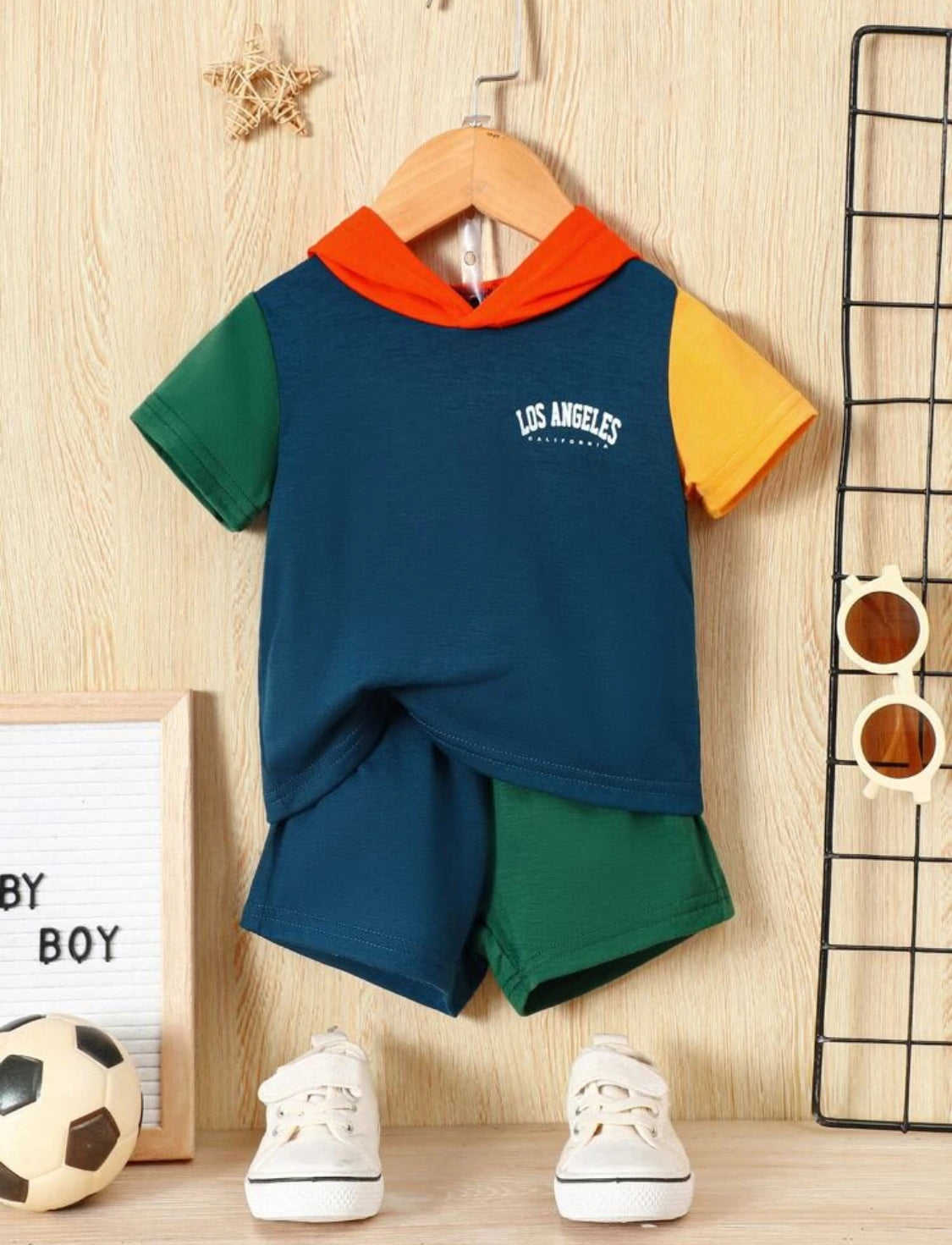 Baby Boy Letter Graphic Colorblock Hooded Tee & Shorts