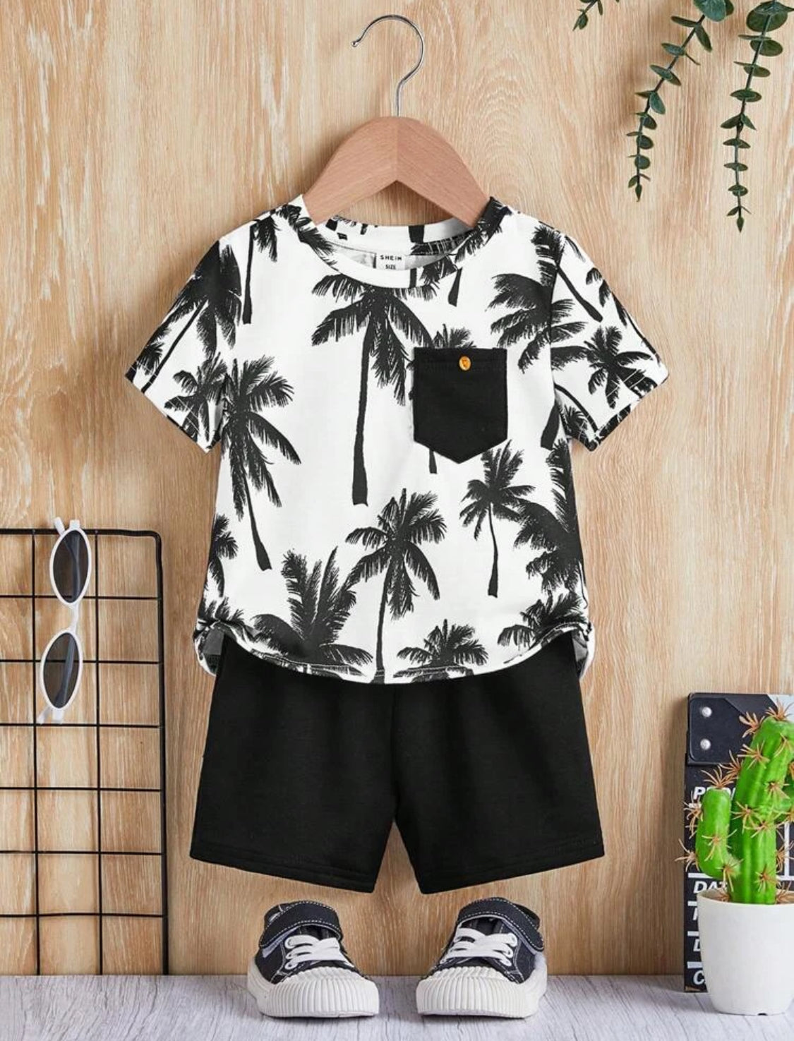 SHEIN Baby Boy Coconut Tree Print Patched Pocket Tee & Shorts