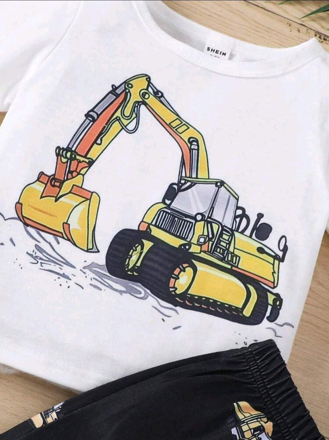 SHEIN 2pcs Baby Boy Casual Basic Cute Excavator Pattern Printed Short Sleeve T-Shirt And Shorts Set For Spring-Summer Outfits