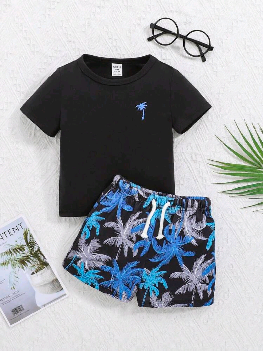 SHEIN Baby Boy Coconut Tree Print Tee & Drawstring Waist Shorts