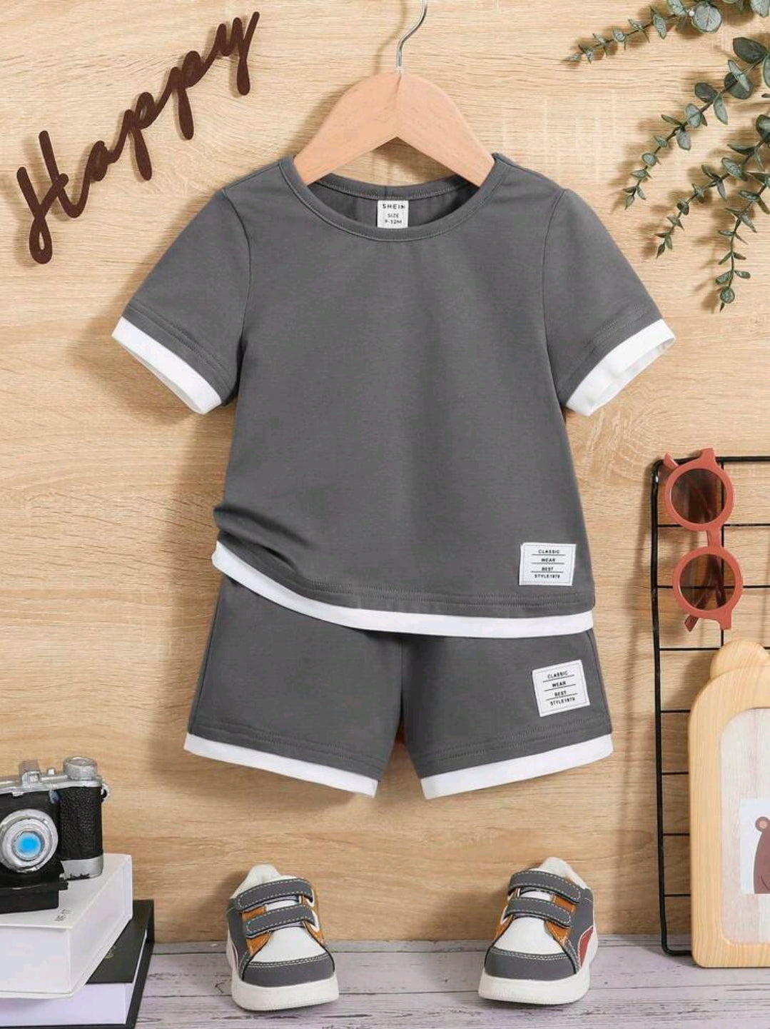 SHEIN Baby Boy Letter Patched Detail Contrast Trim Tee & Shorts