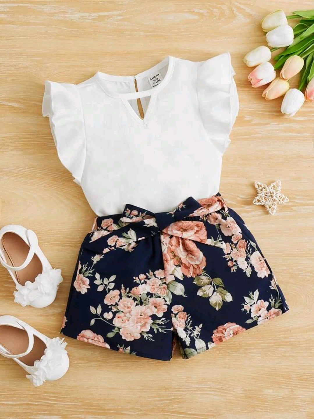 SHEIN Baby Girl Ruffle Trim Keyhole Neckline Top & Floral Print Belted Shorts