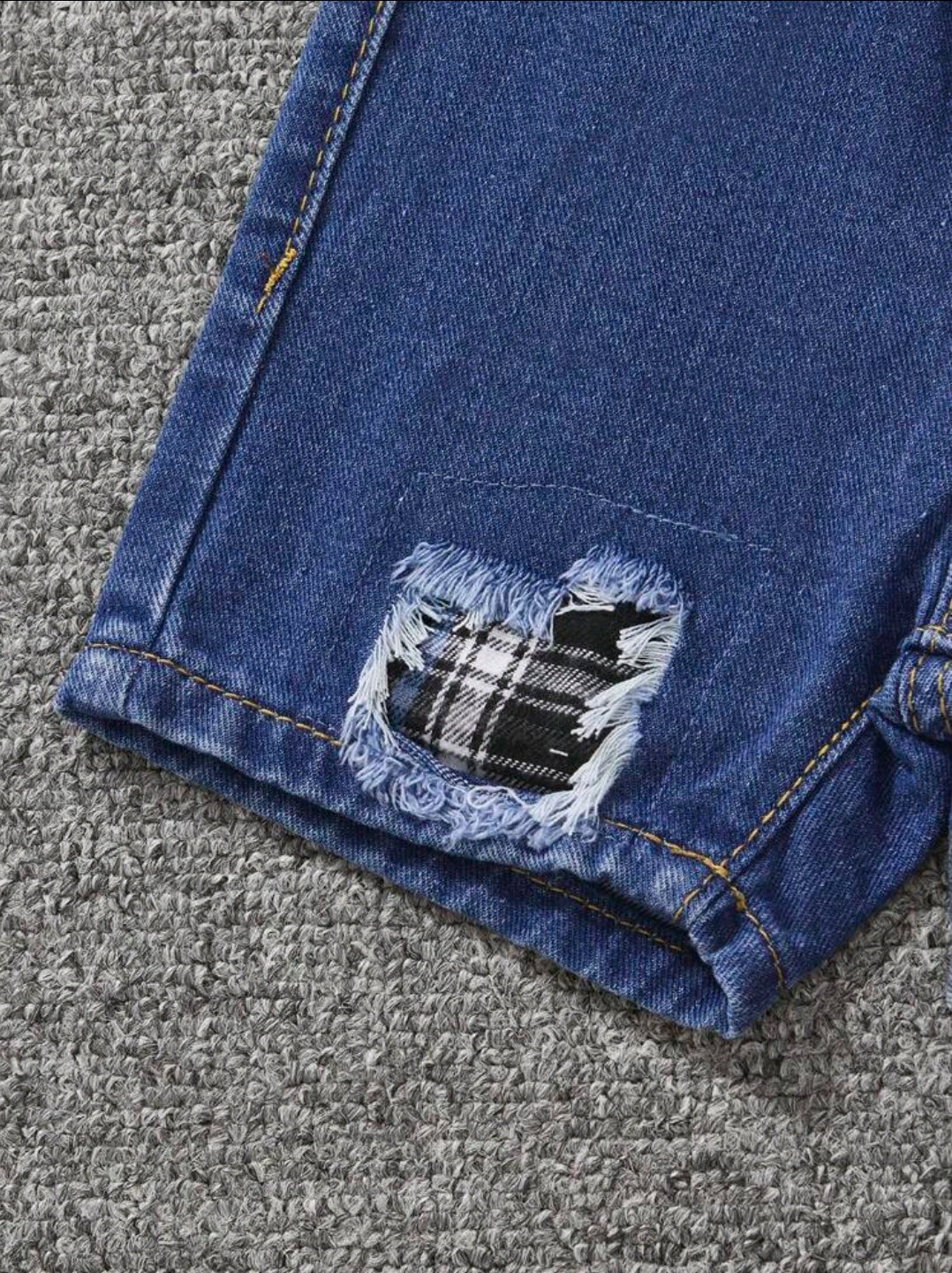 SHEIN Baby Boys Plaid Shirt White T-Shirt &  Plaid Print Flap Detail Coat Shirt & Denim Ripped Jeans Shorts Blue Torn Patchwork 3 Piece Set,Kids Back To School Clothes Outfits